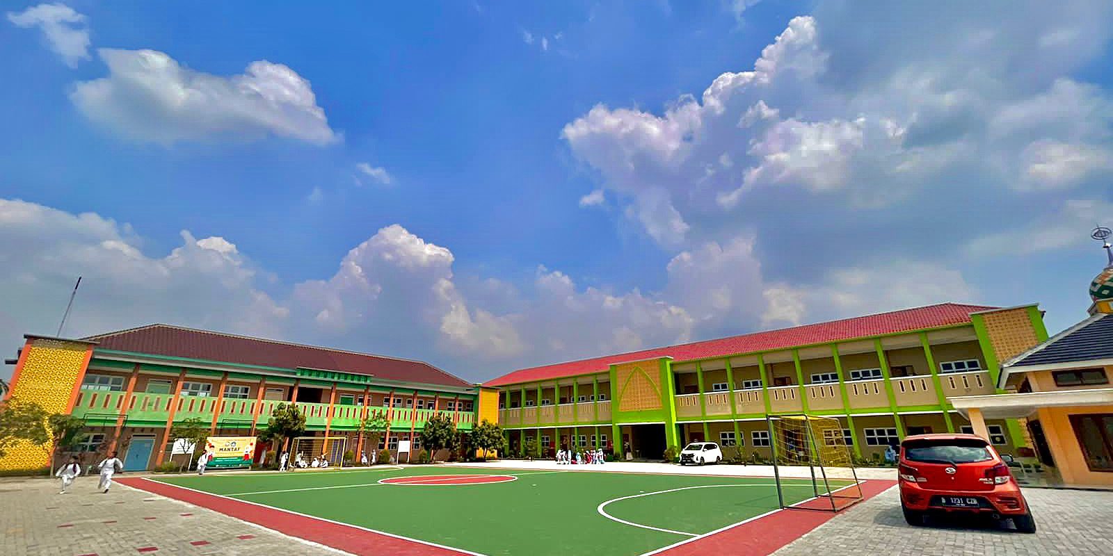 Gedung dan Lapangan