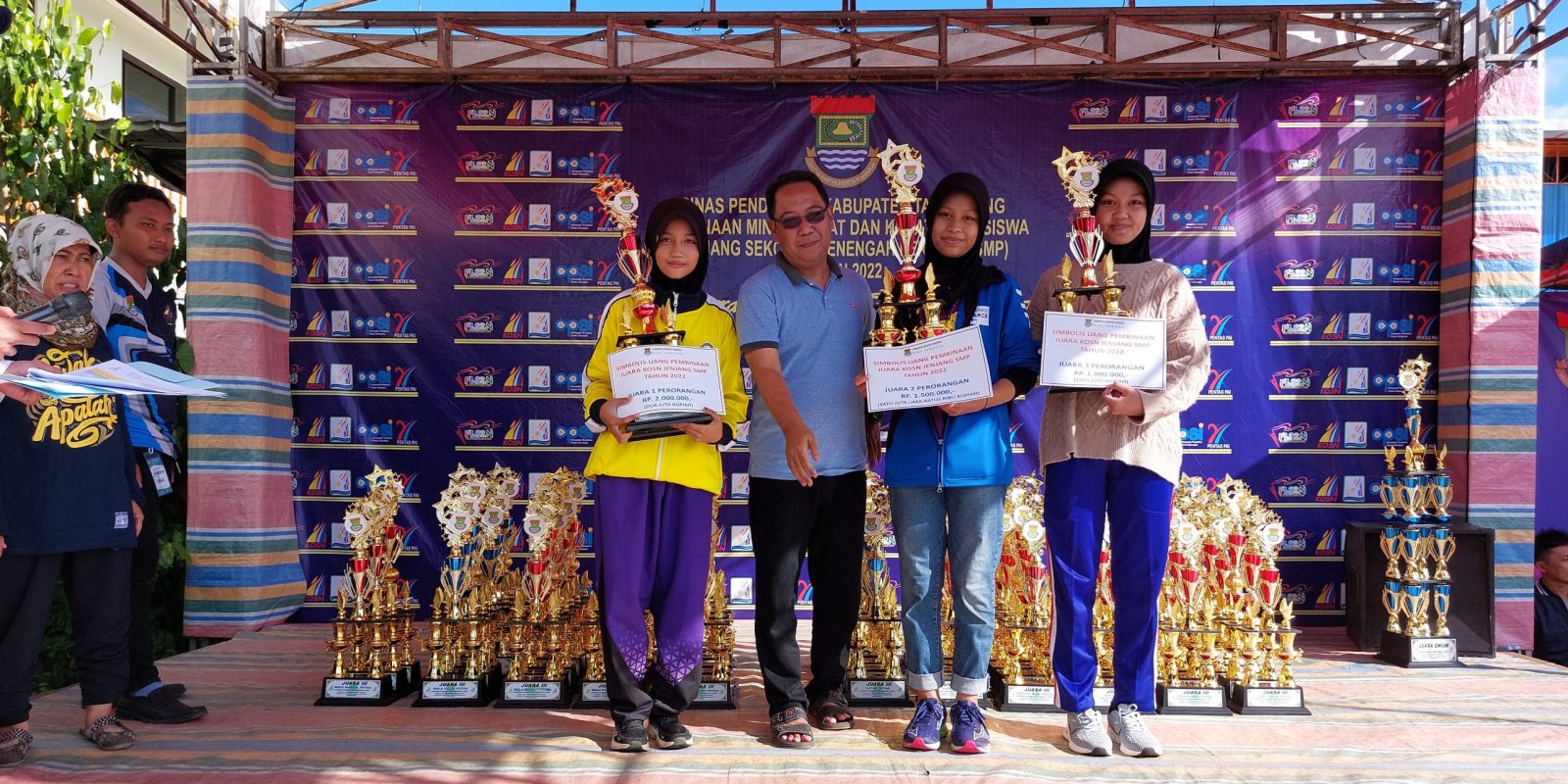 Juara Lomba O2SN
